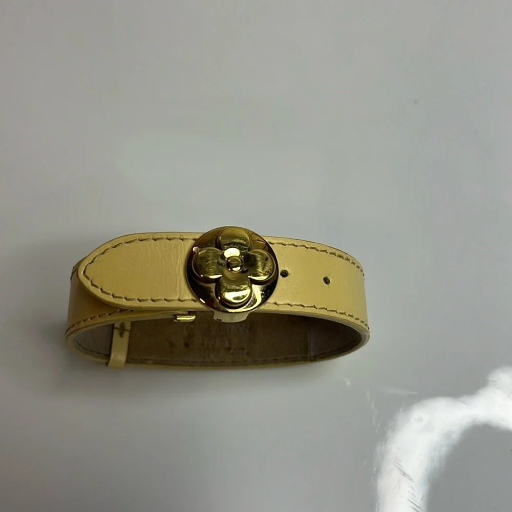 LOUIS VUITTON VINTAGE Monogram Wish Bracelet - Picture 2 of 9